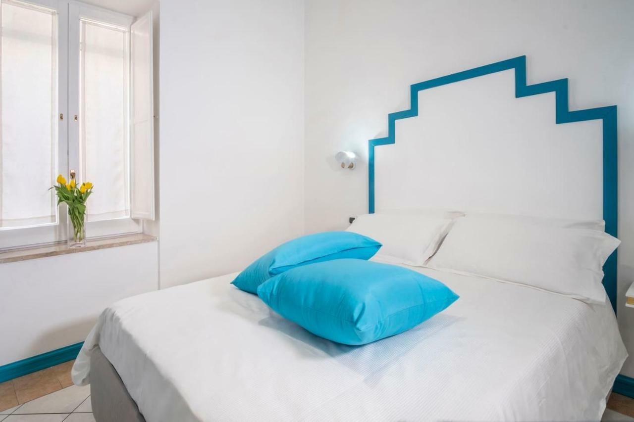 Maison M. - Luxury Apartment In Piazza Tasso Сорренто Экстерьер фото
