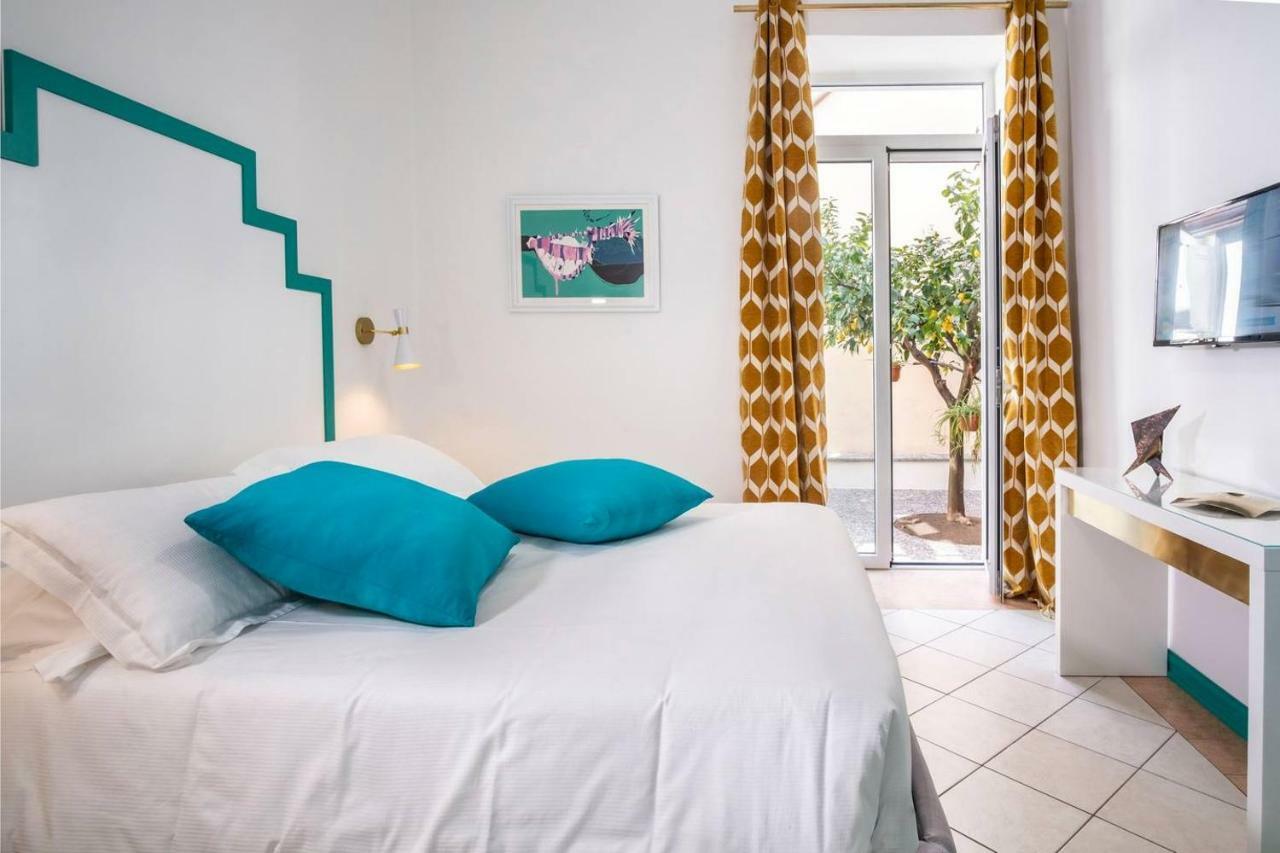 Maison M. - Luxury Apartment In Piazza Tasso Сорренто Экстерьер фото