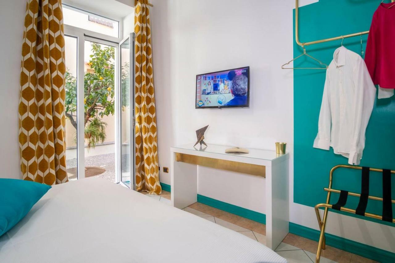 Maison M. - Luxury Apartment In Piazza Tasso Сорренто Экстерьер фото